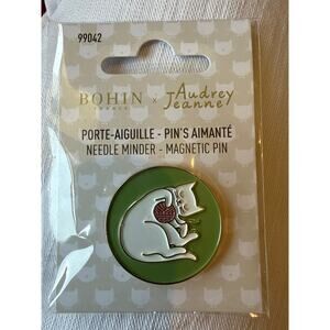 Needle Minder - Green Magnetic Pin